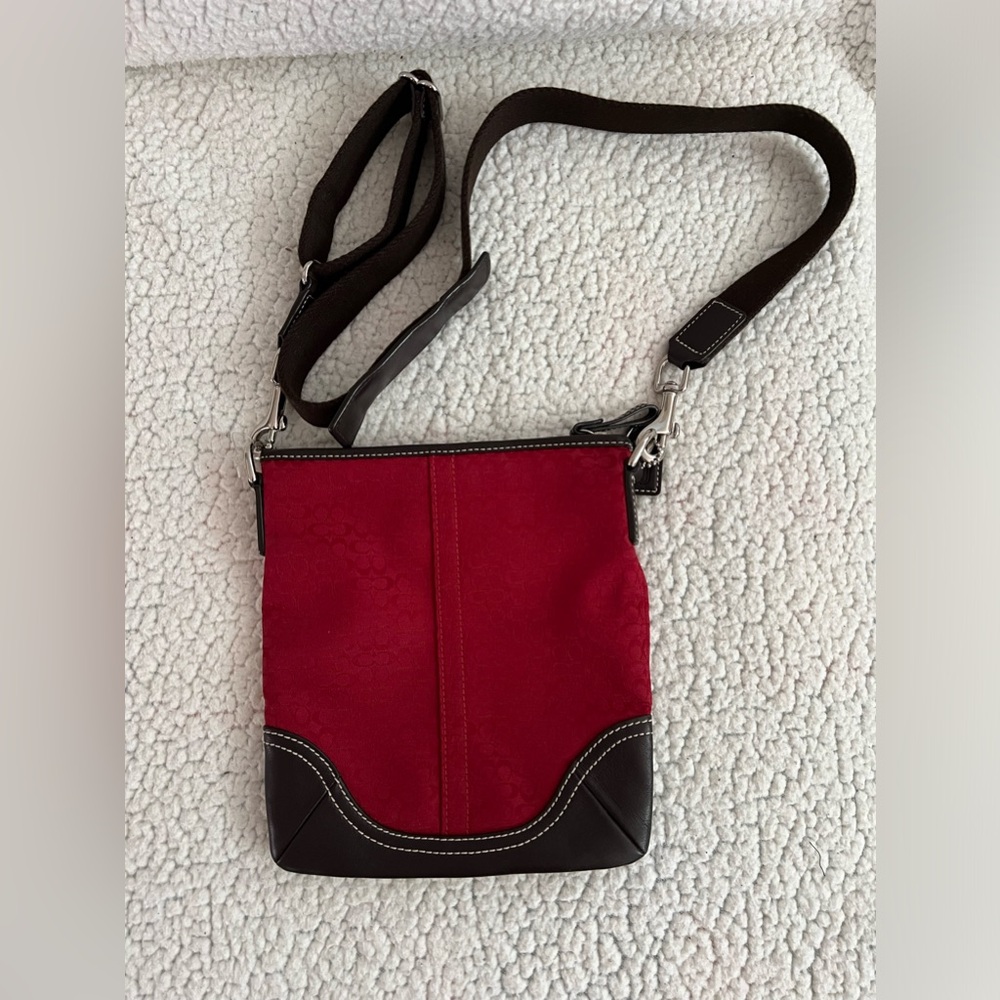 Vintage Red and Black Signature Coach crossbody bag